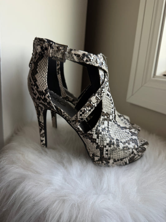 Snakeprint heels