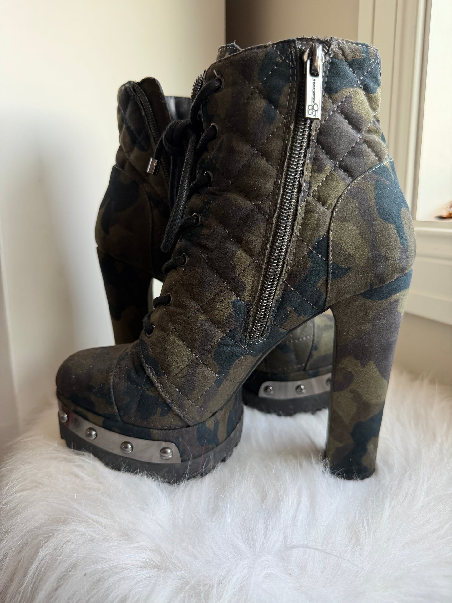 Jessica Simpson Camo boots
